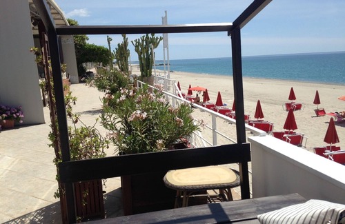 Gioiosa Ionica Appartement | Bel appartement neuf avec piscine à proximité du village, de la mer à seulement 5 minutes,