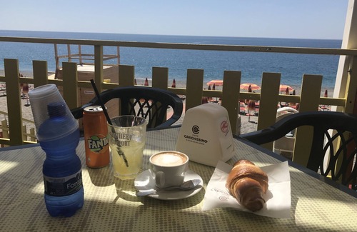 Gioiosa Ionica Appartement | Bel appartement neuf avec piscine à proximité du village, de la mer à seulement 5 minutes,