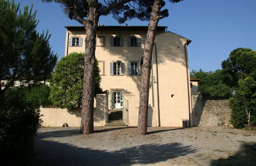 Giovi-Ponte Alla Chiassa Villa | Belle maison de vacances pour 11 personnes avec WIFI, piscine privée, TV et patio, près de Arezzo
