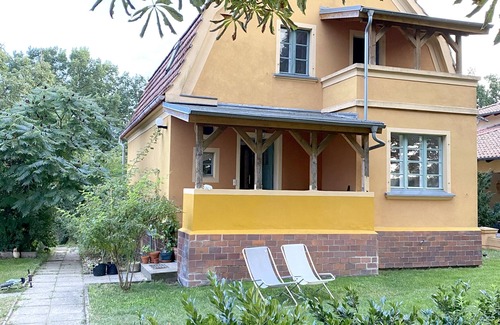 Buckow Maison | Beautiful, old holiday home with a view of the lake