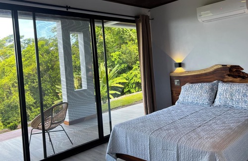 Ojochal Maison | Beautiful ocean view, easy access and close into town and close to beaches.