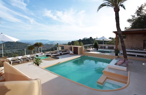 Santa Eulalia del Rio Villa | Maison de luxe privée avec piscine et vues spectaculaires très proche d'Ibiza