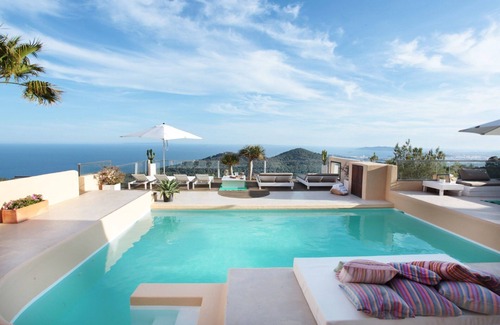Santa Eulalia del Rio Villa | Maison de luxe privée avec piscine et vues spectaculaires très proche d'Ibiza