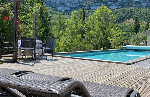 Saint-Antonin Noble Val Maison | À distance de marche de la ville avec toutes les commodités nécessaires pour des vacances sans voiture