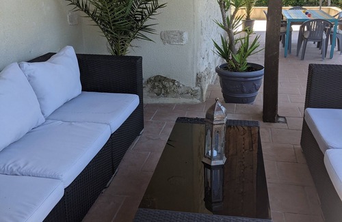 Saint-Colomb-de-Lauzun Maison | Maison tranquille et confortable avec piscine