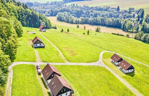 Ceska Metuje Maison | Maison de vacances privée avec WIFI, piscine, TV, patio, animaux admis, vue panoramique, parking