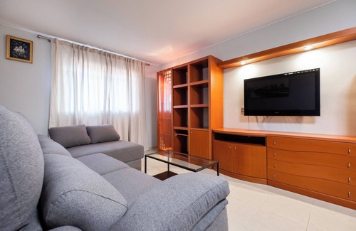 Cornella de Llobregat Appartement | Beautiful two-bedroom apartment in Cornellà