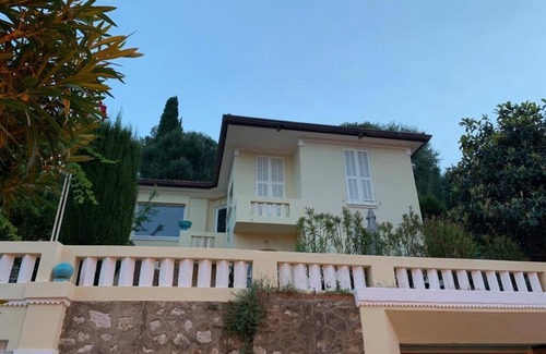 Saint-Jean-Cap-Ferrat Maison | Beautiful villa in Saint-Jean-Cap Ferrat with panoramic sea views.