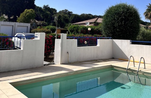 Santa-Lucia-di-Moriani Appartement | Appartement de vacances calme dans un environnement naturel avec piscine