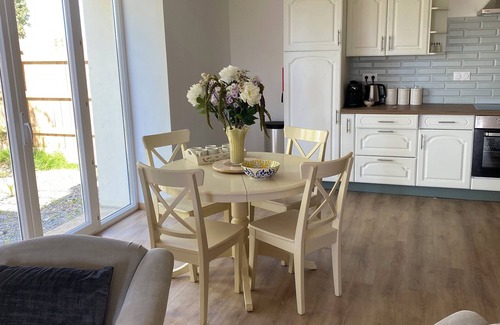 Bussiere-Poitevine Maison | Beautiful 2-bedroom house in Val-d'Oire-et-Gartempe