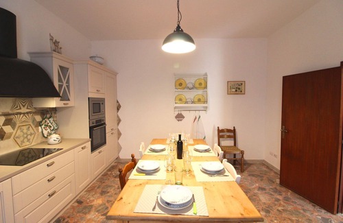Le Piazze Villa | Maison de vacances privée avec piscine privée, WIFI, climatisation, TV, balcon, près de Cortone