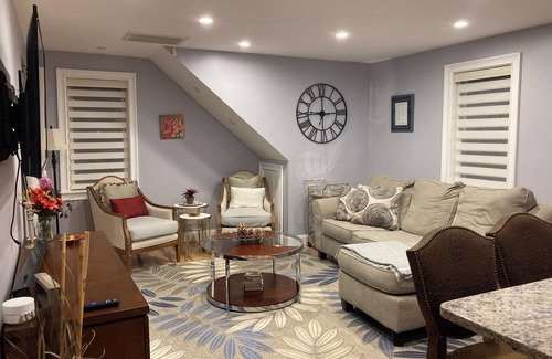 Salisbury Appartement | Beautiful 3rd FL apartment, queen and twin bed, central A/C,5min drive to beach.