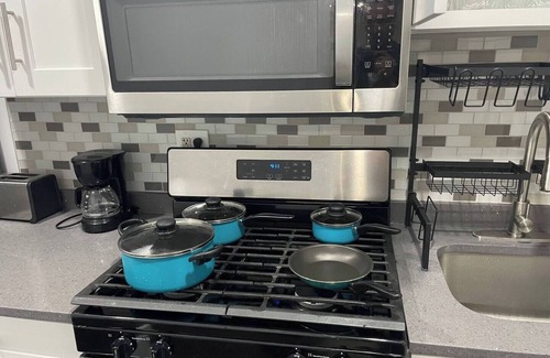Newark Appartement | Beautiful 1 BR Apt Basment,35 min to NYC