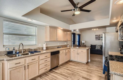 North Las Vegas Maison | Beautiful 1 Story Pool Home!
