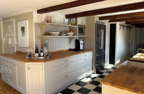 Viken Maison | Beautiful 1700 century house in the heart of Viken. Pets Allowed!