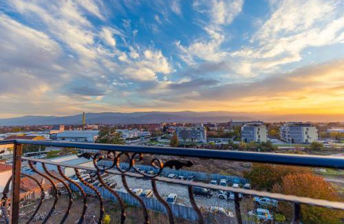 Plovdiv Appartement | Beautiful 1BD Apartment with a Parking Spot