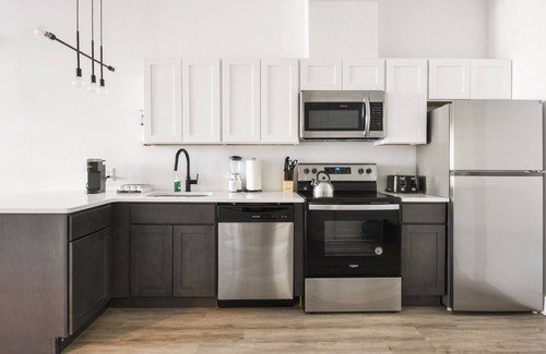 Elizabeth Appartement | Beautiful 1BR Close to Airport 9570