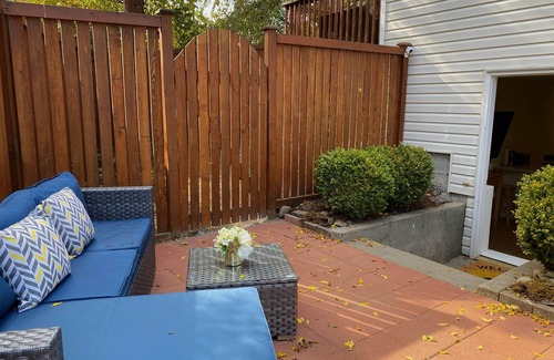 North Creek Maison | Beautiful 1Br Condo at Cozy & Safe Neighbourhood