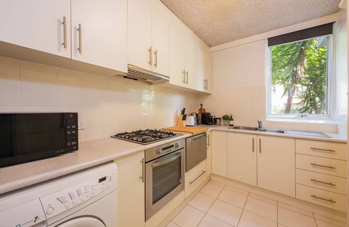 Middle Park Appartement | Beautiful 2-bed Unit in St Kilda West w/ Parking