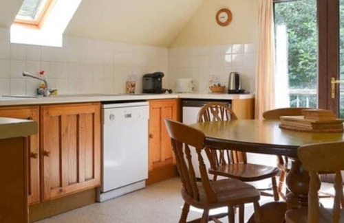 Portsonachan Maison | Beautiful 2 bed lodge with hot tub & sauna