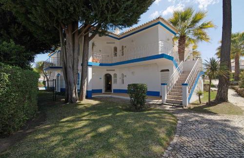 Almancil Appartement | Beautiful 2 Bedroom Self Catering Apartment with Private Pool and Garden in the Encosta do Lago Resort in Quinta do Lago