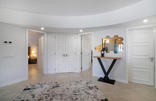 Almancil Appartement | Beautiful 2 Bedroom Self Catering Apartment with Private Pool and Garden in the Encosta do Lago Resort in Quinta do Lago
