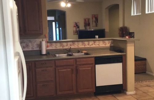 Glendale Maison | Beautiful 2 Bedroom & 2 Bath Home Located in a gated community in Glendale, AZ.