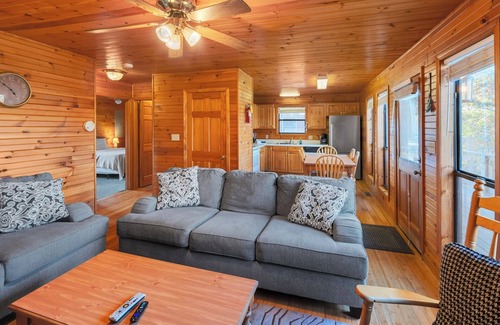 Celina Cabine | Beautiful 2-Bedroom Chalet .5 Miles from Dale Hollow Lake #4