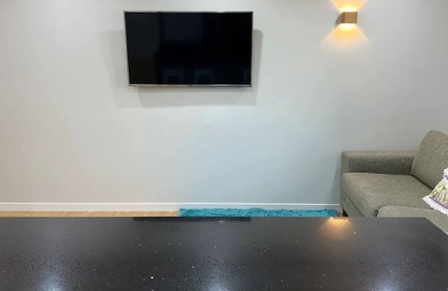 Manurewa Maison | Beautiful 2 bedroom house