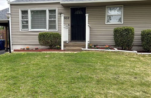 Ferguson Maison | Beautiful 2-bedroom house in awesome Ferguson .Mo with WiFi