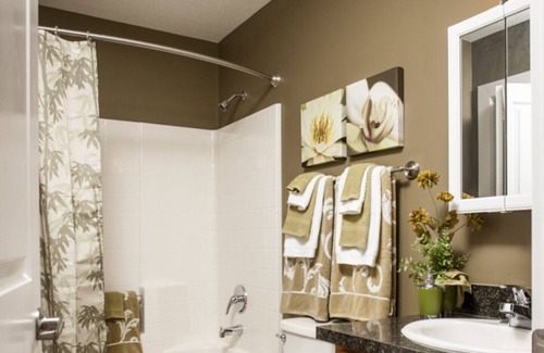 Regina Copropriété | Belle Suite 2 Chambre - Excellent Regina East Lieu - Unité 3