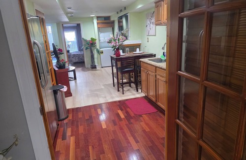 Dupont Circle Appartement | Beautiful 2-BR Apt Sleeps 5 Fabulous Location Historic Street Family-friendly