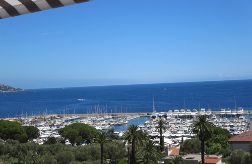 Beaulieu-sur-Mer Appartement | BEAU 2 P 63 m2 MAGNIFIQUE VUE MER -WI FI CLIM- 7 MN A PIED GARE. COMM .PLAGE