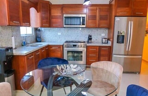San Cristobal Appartement | Beautiful 2Bd/2bath apt W. AC, Garage & roof top