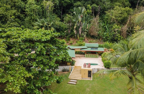 Cabo Matapalo Maison | Belle 2bdrm 2bath avec piscine sur Backwash