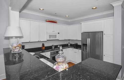 Beach District Appartement | Beautiful 2BR WaterColor condo 6 WaterColor Blvd #202 Steps to Beach Club condo