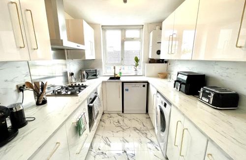 Swiss Cottage Appartement | Beautiful 3-bed apartment at Swiss Cottage