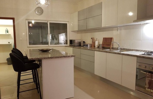 Praia Appartement | Beautiful 3 bed apt in Praia. Home away from Home.