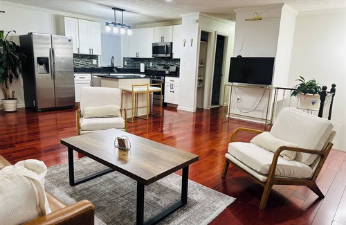 Capitol Heights Maison | Beautiful 3-bedroom home in Capitol Heights