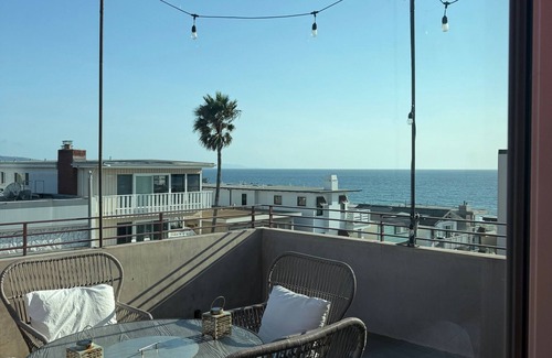 Sand Section Copropriété | Beautiful 3-bedroom condo with AC in Manhattan Beach