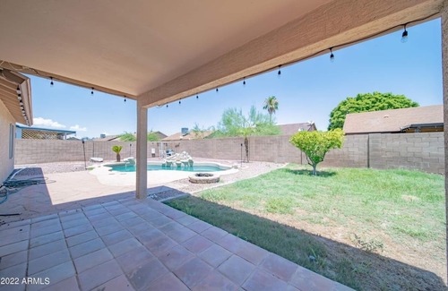 Glendale Maison | Beautiful 3 bedroom, 2 bathroom, walking distance to StateFarm Stadium/West Gate