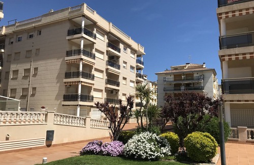 Calafell Appartement | Bel appartement 3 chambres avec piscine et vue sur mer à 50m de la plage