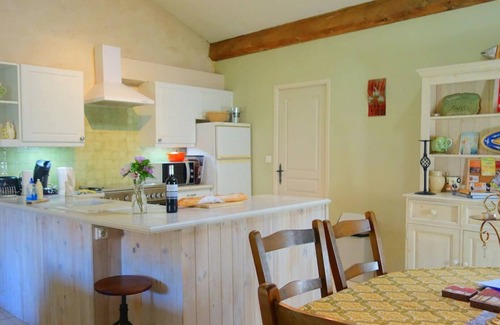 Mirepoix Maison | Beautiful 3 bedroom barn in large private gardens, with heated swimming pool