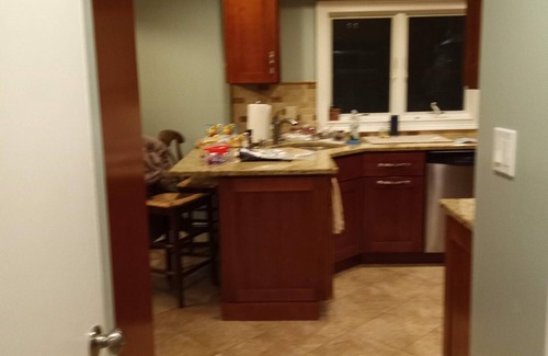 West Hills Maison | Beautiful 3-bedroom house with WiFi in Huntington