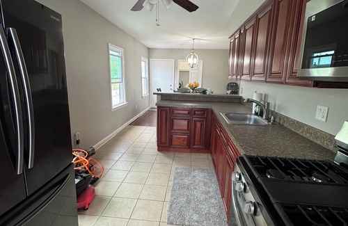 Ocean Gate Appartement | 3Bedroom, 1Bath. 2 Blocks from the Beach.