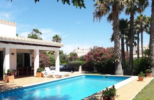 Binisafua Villa | Belle villa de 3 chambres avec piscine privée et vue sur la mer