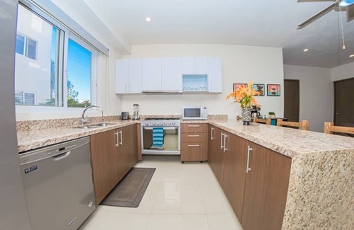Las Jarretaderas Appartement | Beautiful 3B/2Ba Spacious Ground Corner Condo!