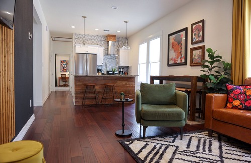 Nevada Street Maison | Beautiful 3BD Home Near Downtown & The Pearl