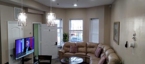 Le Droit Park Appartement | Beautiful 3BR 3BA Condo with free parking near Downtown Washington DC