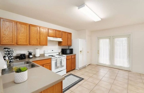 Maverick Creek Maison | Beautiful 3BR Near Medical Center - Pet Friendly!